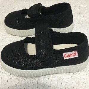 Toddler Cienta Black Glitter Mary Jane Style Shoes size 20(4)